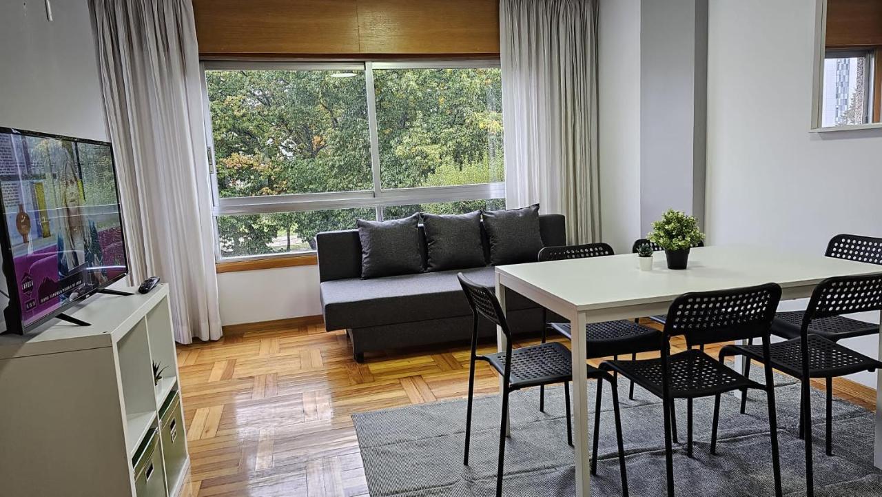 Castelao 35 Apartment Vigo Bagian luar foto